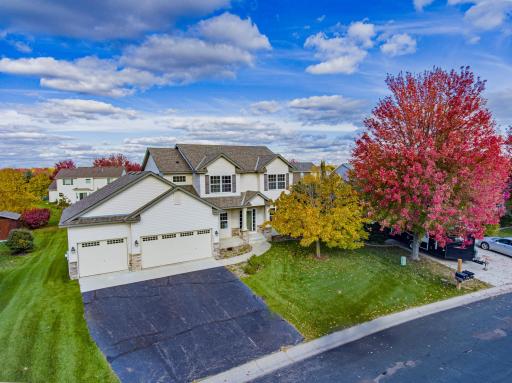 1216 S Windmill Creek, Waconia, MN 55387