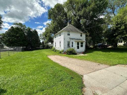 327 9 1/2 Street S, Sauk Centre, MN 56378