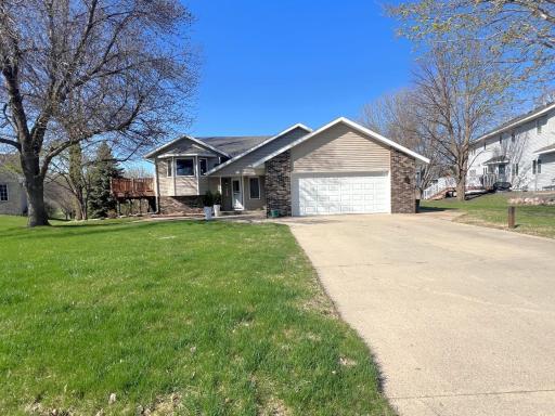 2210 9th Avenue SE, Willmar, MN 56201