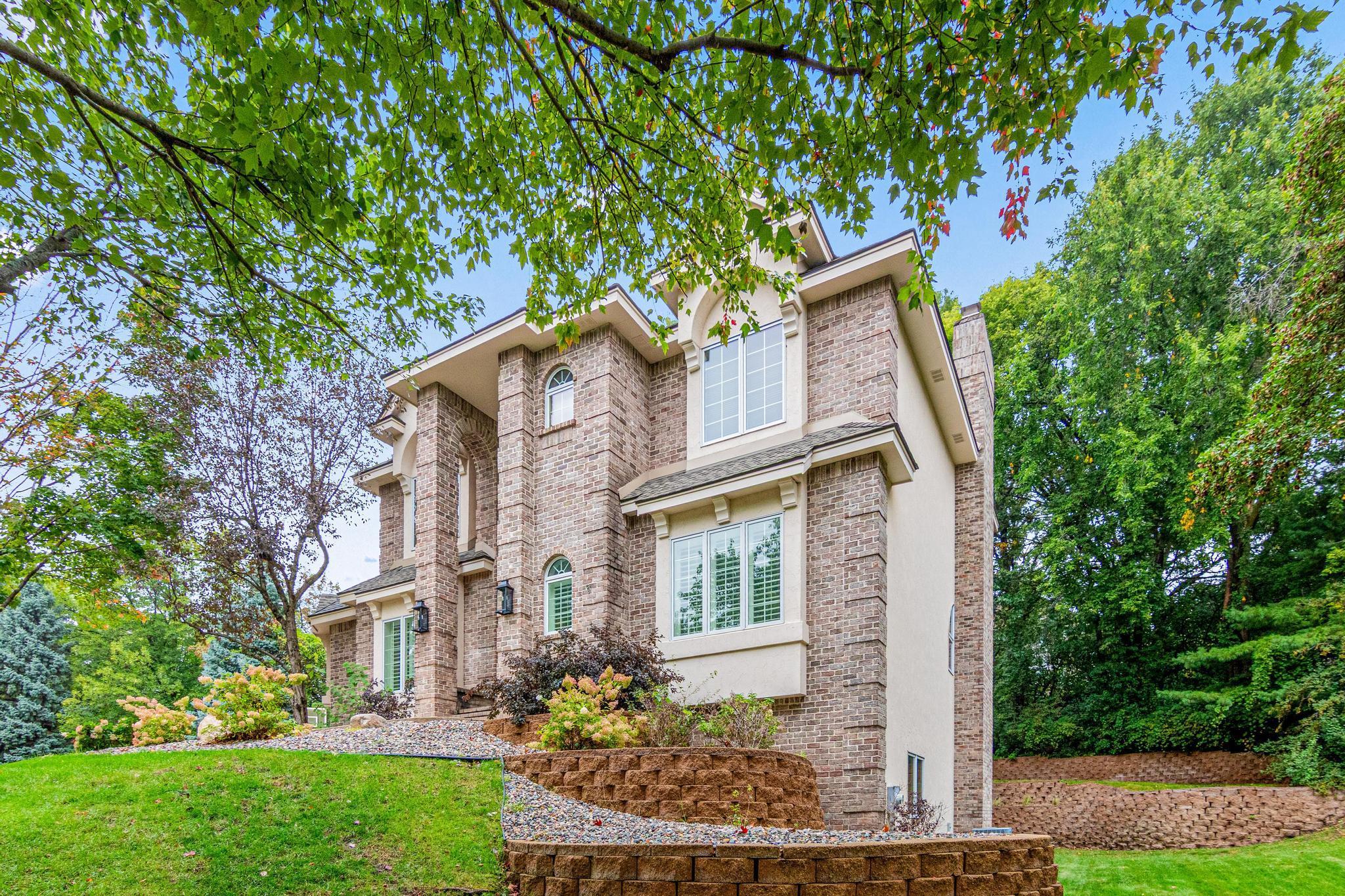 13828 Guild Avenue-7.jpg