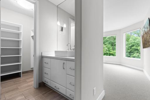 9730 Sky Lane, Eden Prairie, MN 55347
