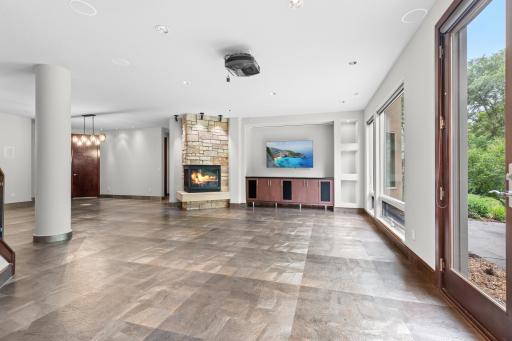 9730 Sky Lane, Eden Prairie, MN 55347