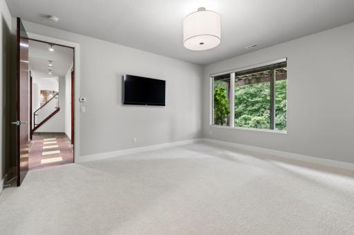 9730 Sky Lane, Eden Prairie, MN 55347