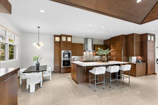 9730 Sky Lane, Eden Prairie, MN 55347