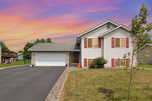 4807 190th Street W, Farmington, MN 55024