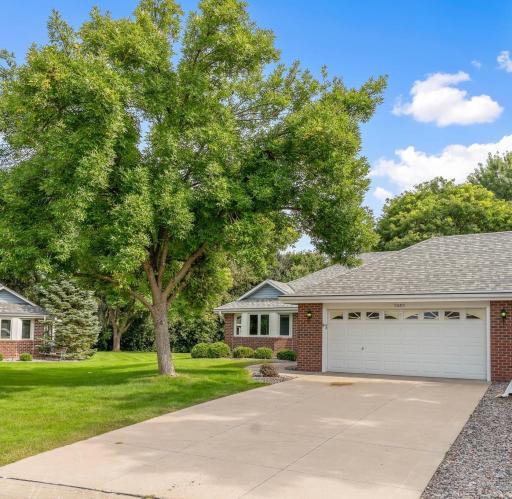 7085 24th Street N, Oakdale, MN 55128