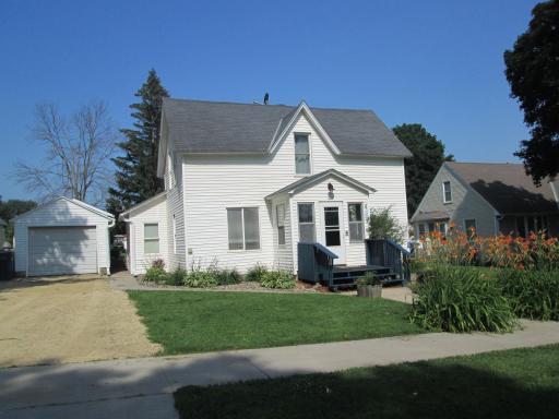 526 Red Wing Avenue, Kenyon, MN 55946