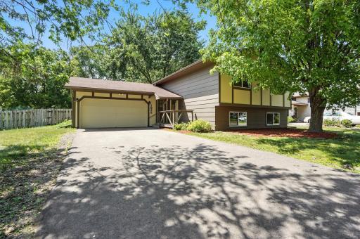 1925 Betty Jane Court, Saint Paul, MN 55109