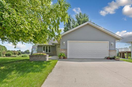 117 Pebble Creek Court, Mankato, MN 56001