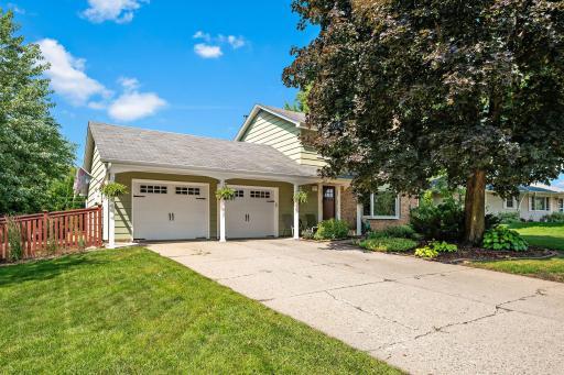 8293 Hyde Court S, Cottage Grove, MN 55016