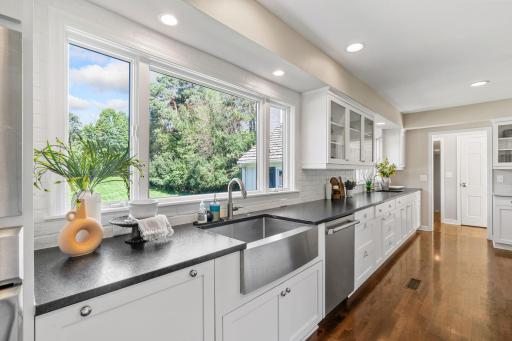 140 S Brown Road, Long Lake, MN 55356
