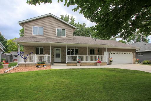 1029 Goebel Street SW, Hutchinson, MN 55350