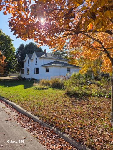 303 1st Street NW, New Richland, MN 56072