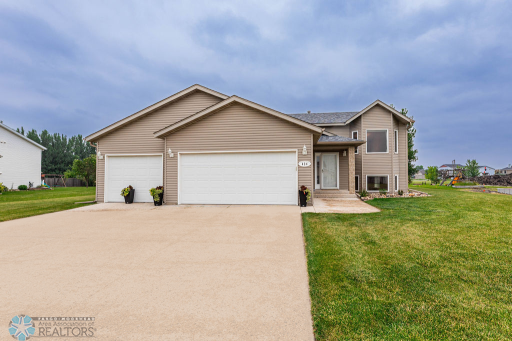 424 S Sedona Drive, West Fargo, ND 58078