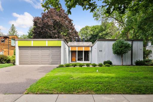 2153 Hoyt Avenue W, Saint Paul, MN 55108