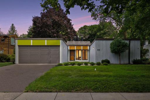 2153 Hoyt Avenue W, Saint Paul, MN 55108