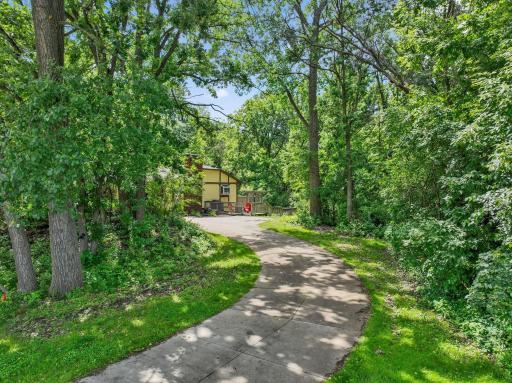 2234 Woodlynn Avenue, Saint Paul, MN 55109