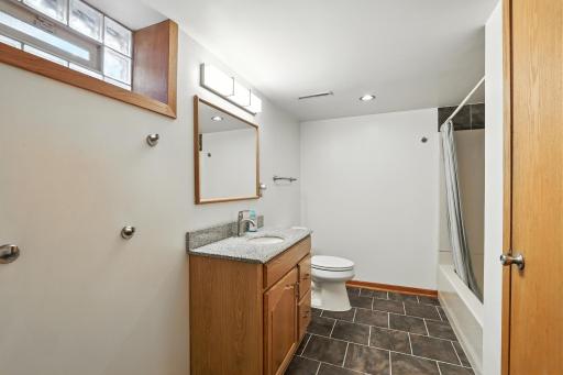 2415 Decatur Avenue S, Saint Louis Park, MN 55426