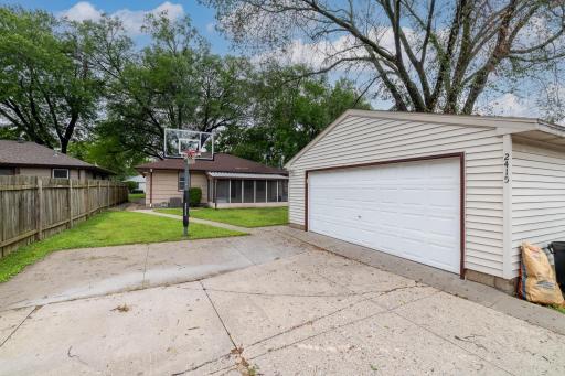 2415 Decatur Avenue S, Saint Louis Park, MN 55426