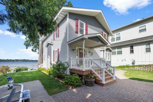 10710 15th Avenue N, Minneapolis, MN 55441