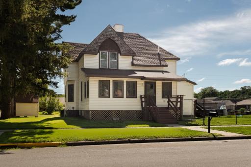 302 S Ellsworth Street, Houston, MN 55943