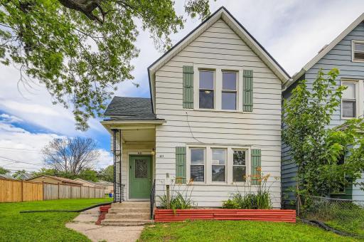 911 Sims Avenue, Saint Paul, MN 55106