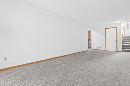 8811 Coffman Path, Inver Grove Heights, MN 55076