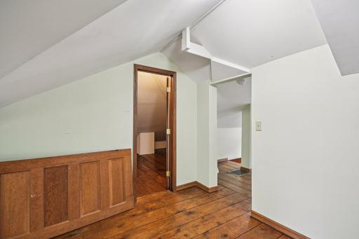 37-web-or-mls-Birch Lake Ave-S1807-037.jpg