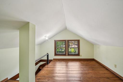 34-web-or-mls-Birch Lake Ave-S1807-034.jpg