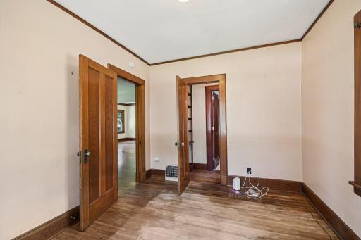 17-web-or-mls-Birch Lake Ave-S1807-017.jpg