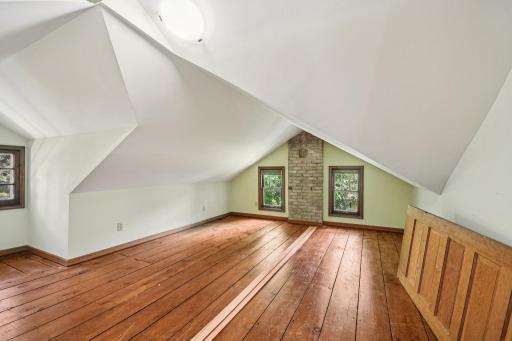 35-web-or-mls-Birch Lake Ave-S1807-035.jpg
