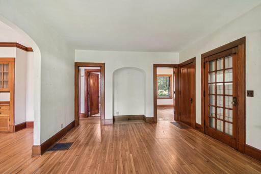8-web-or-mls-Birch Lake Ave-S1807-008.jpg