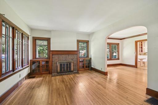 7-web-or-mls-Birch Lake Ave-S1807-007.jpg