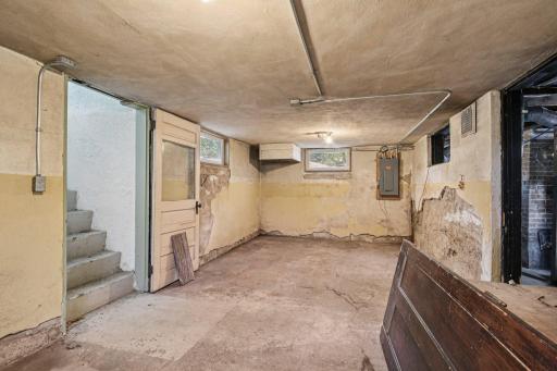 41-web-or-mls-Birch Lake Ave-S1807-041.jpg