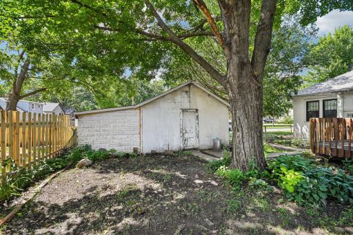 51-web-or-mls-Birch Lake Ave-S1807-051.jpg