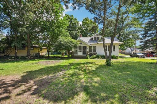 5-web-or-mls-Birch Lake Ave-S1807-005.jpg