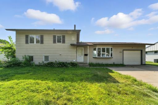 6264 Brooklyn Drive, Minneapolis, MN 55430