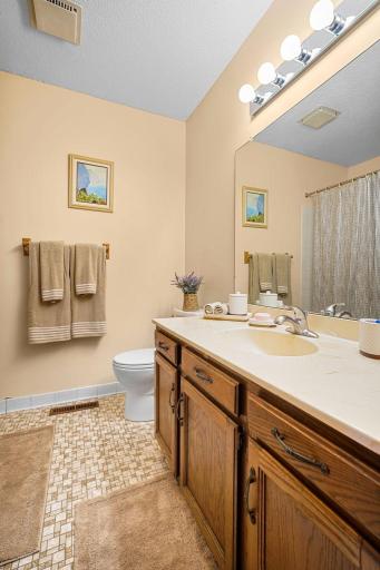 9865 Garrison Way, Eden Prairie, MN 55347