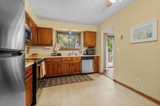 9865 Garrison Way, Eden Prairie, MN 55347