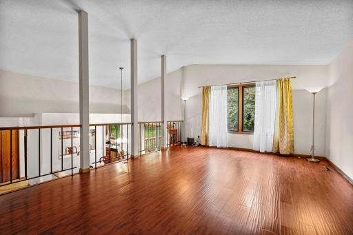 9865 Garrison Way, Eden Prairie, MN 55347