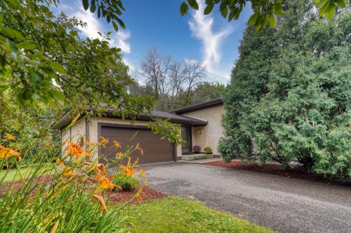 9865 Garrison Way, Eden Prairie, MN 55347