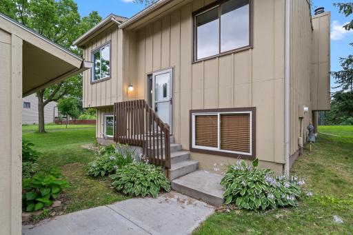 7813 Rimbley Road, Saint Paul, MN 55125
