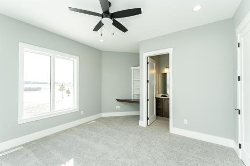 4868 Royal Oaks Circle SW, Rochester, MN 55902