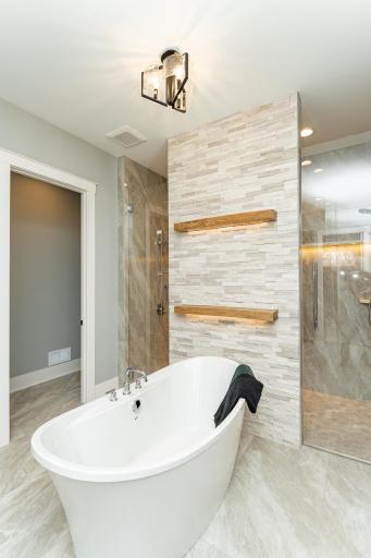 4868 Royal Oaks Circle SW, Rochester, MN 55902