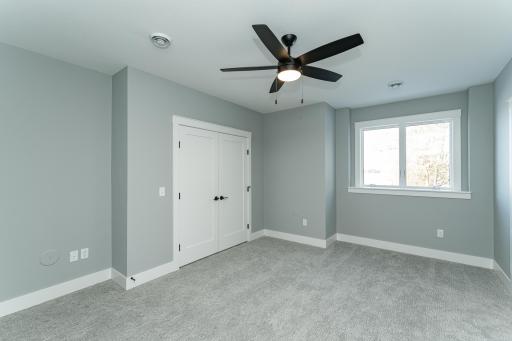 4868 Royal Oaks Circle SW, Rochester, MN 55902