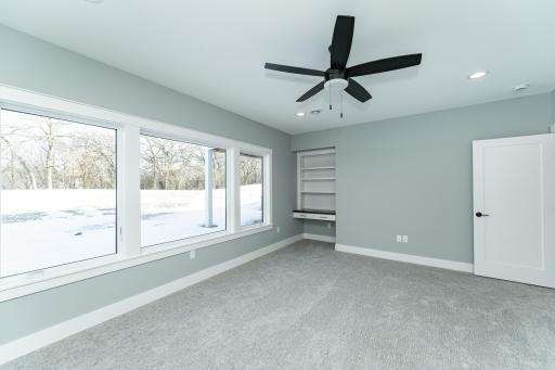 4868 Royal Oaks Circle SW, Rochester, MN 55902