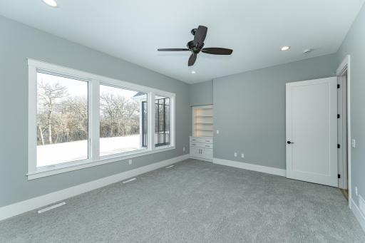 4868 Royal Oaks Circle SW, Rochester, MN 55902