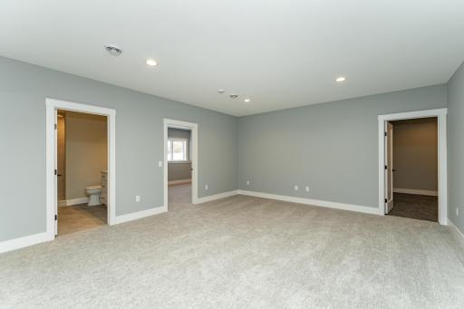 4868 Royal Oaks Circle SW, Rochester, MN 55902