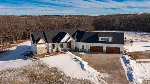4868 Royal Oaks Circle SW, Rochester, MN 55902