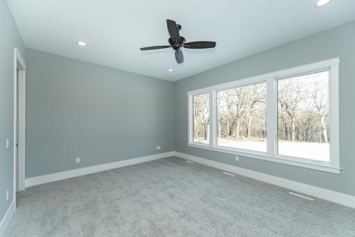 4868 Royal Oaks Circle SW, Rochester, MN 55902